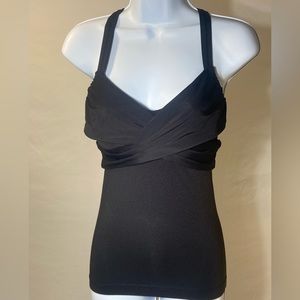 EUC Lululemon Wrap it up top size 6 ❤️